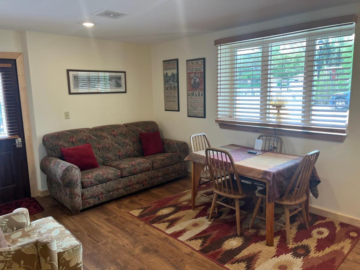 Creekside Downtown Vacation Suites, Only Adults 25 Or Older Buffalo Zewnętrze zdjęcie